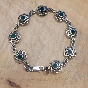 Beautiful 925 sterling silver bracelet with green stones